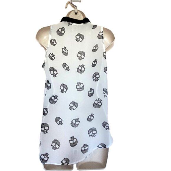 ARDENE Black & White Women's Skull Button Up Sleeveless Blouse Size Medium - Picture 2 of 5